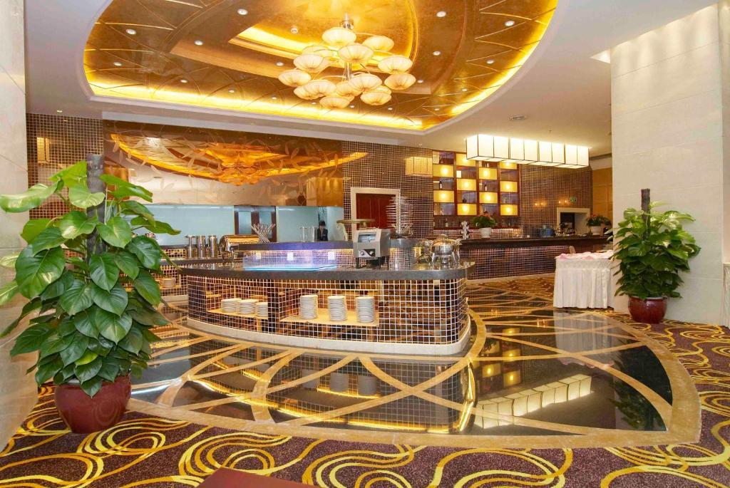 Royal Century Hotel 선전 시 외부 사진