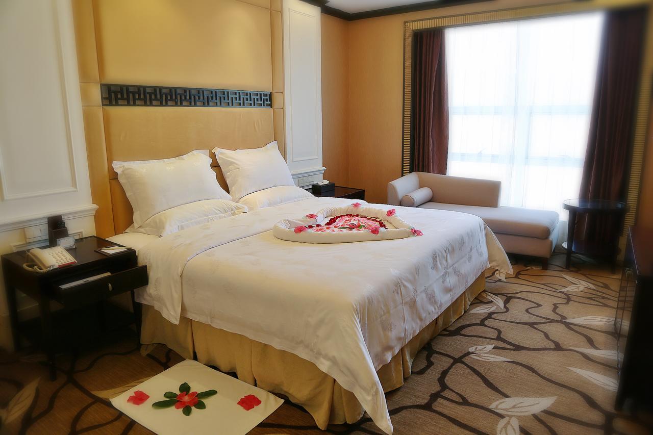 Royal Century Hotel 선전 시 외부 사진