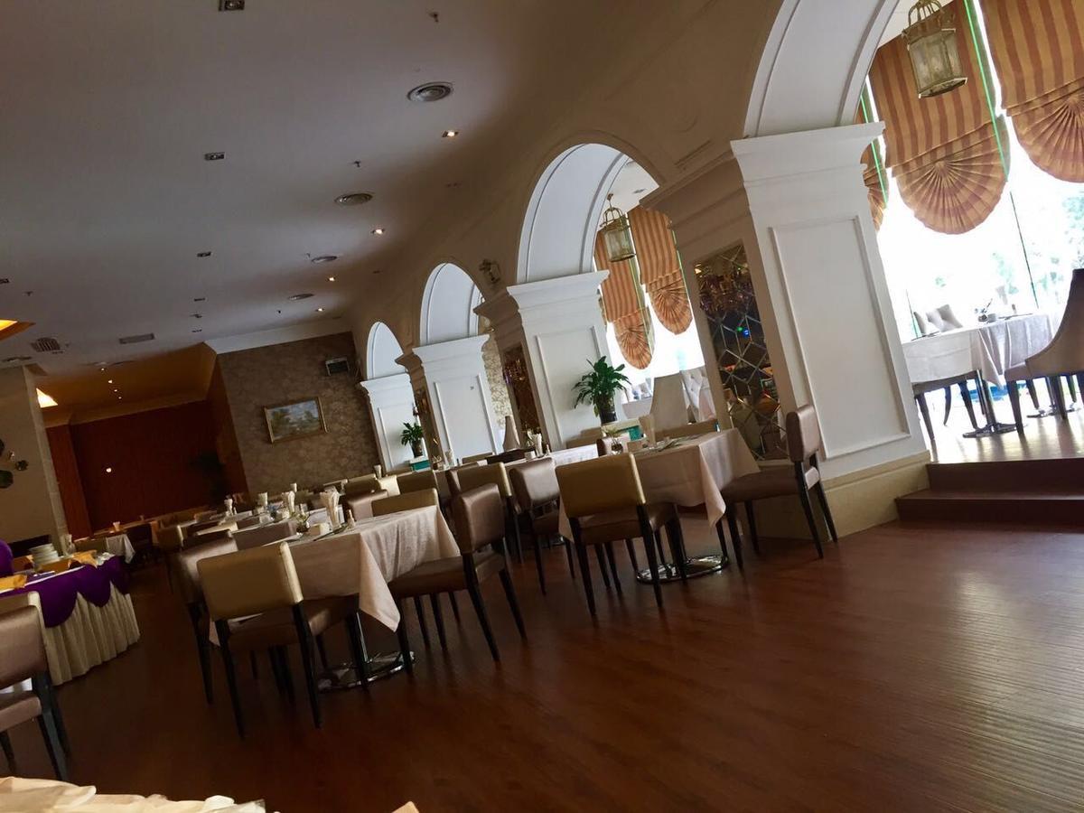 Royal Century Hotel 선전 시 외부 사진
