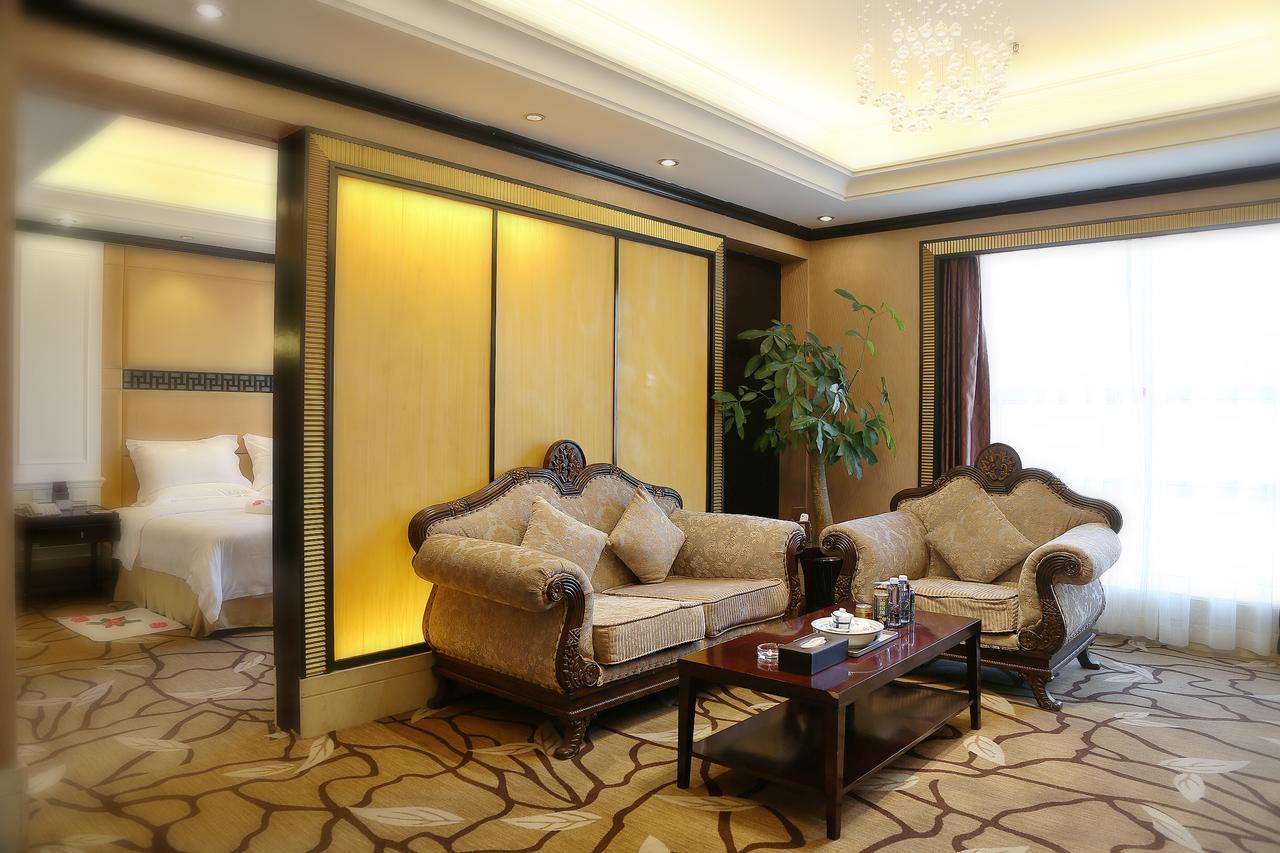 Royal Century Hotel 선전 시 외부 사진