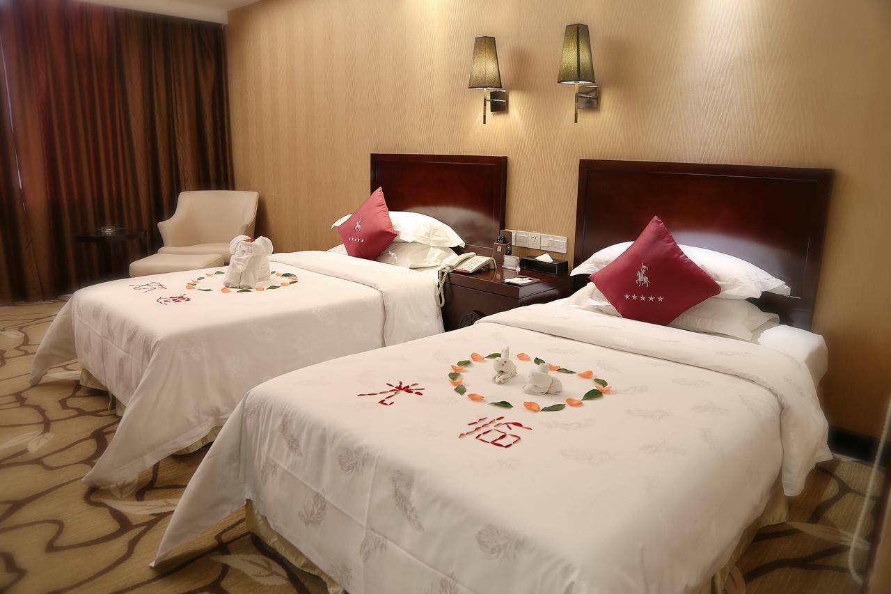 Royal Century Hotel 선전 시 외부 사진