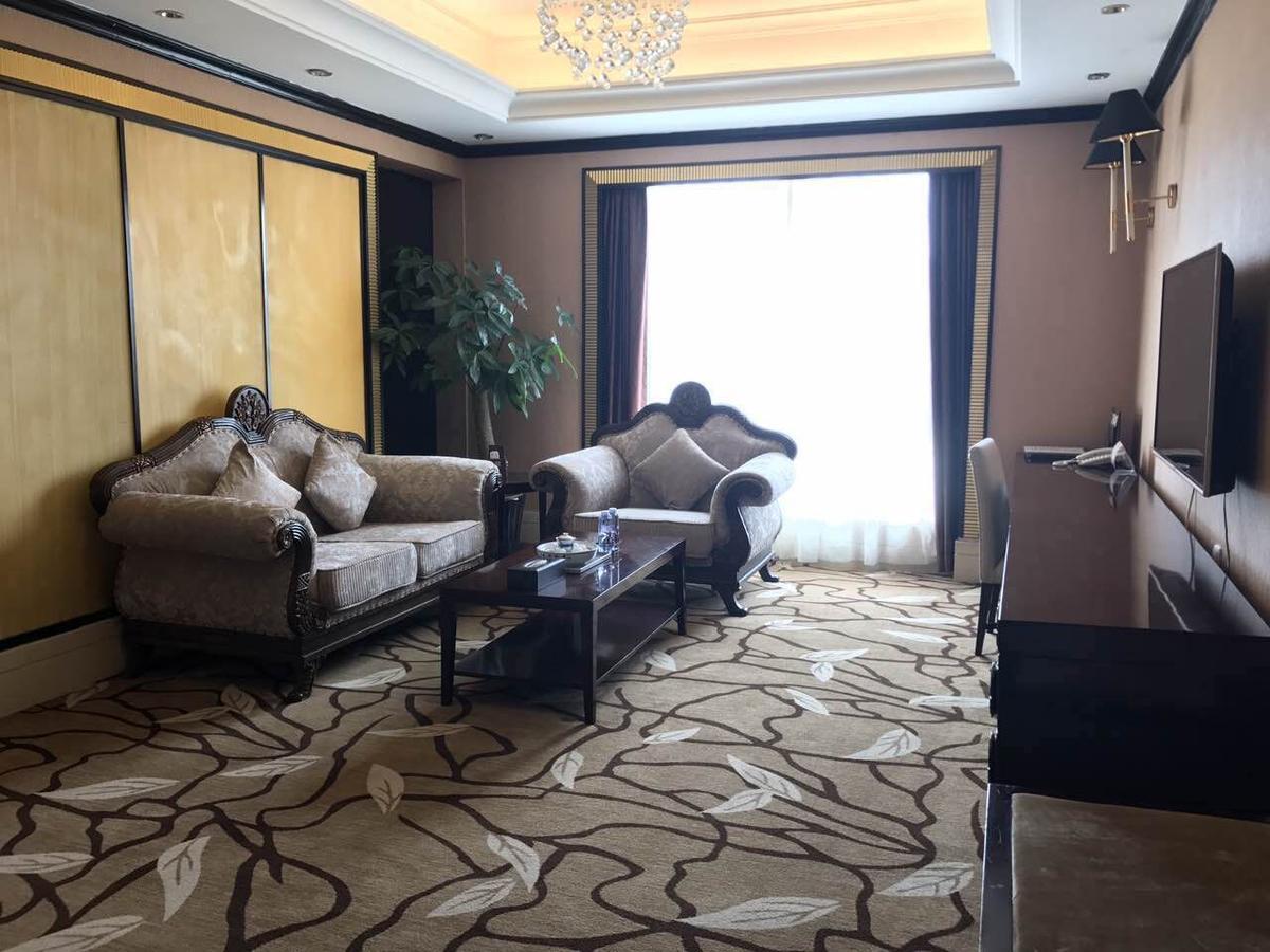 Royal Century Hotel 선전 시 외부 사진