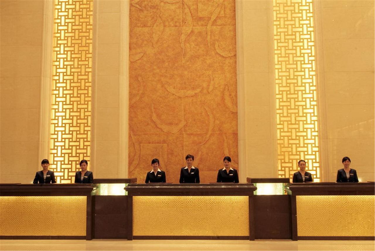 Royal Century Hotel 선전 시 외부 사진